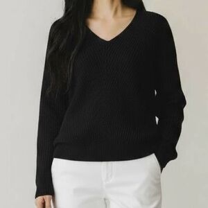 1.STATE Chunky diagonal ribbed v neck sweater Ladies size medium black